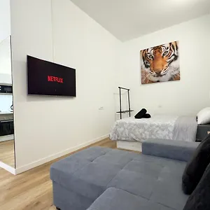 https://casa-deluxe-aeropuerto.in-canary-islands.com
